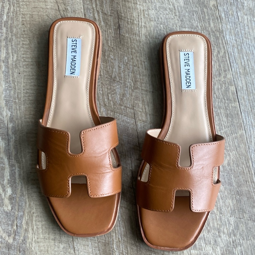 STEVE MADDEN Hadyn Cognac Brown Leather Sandals